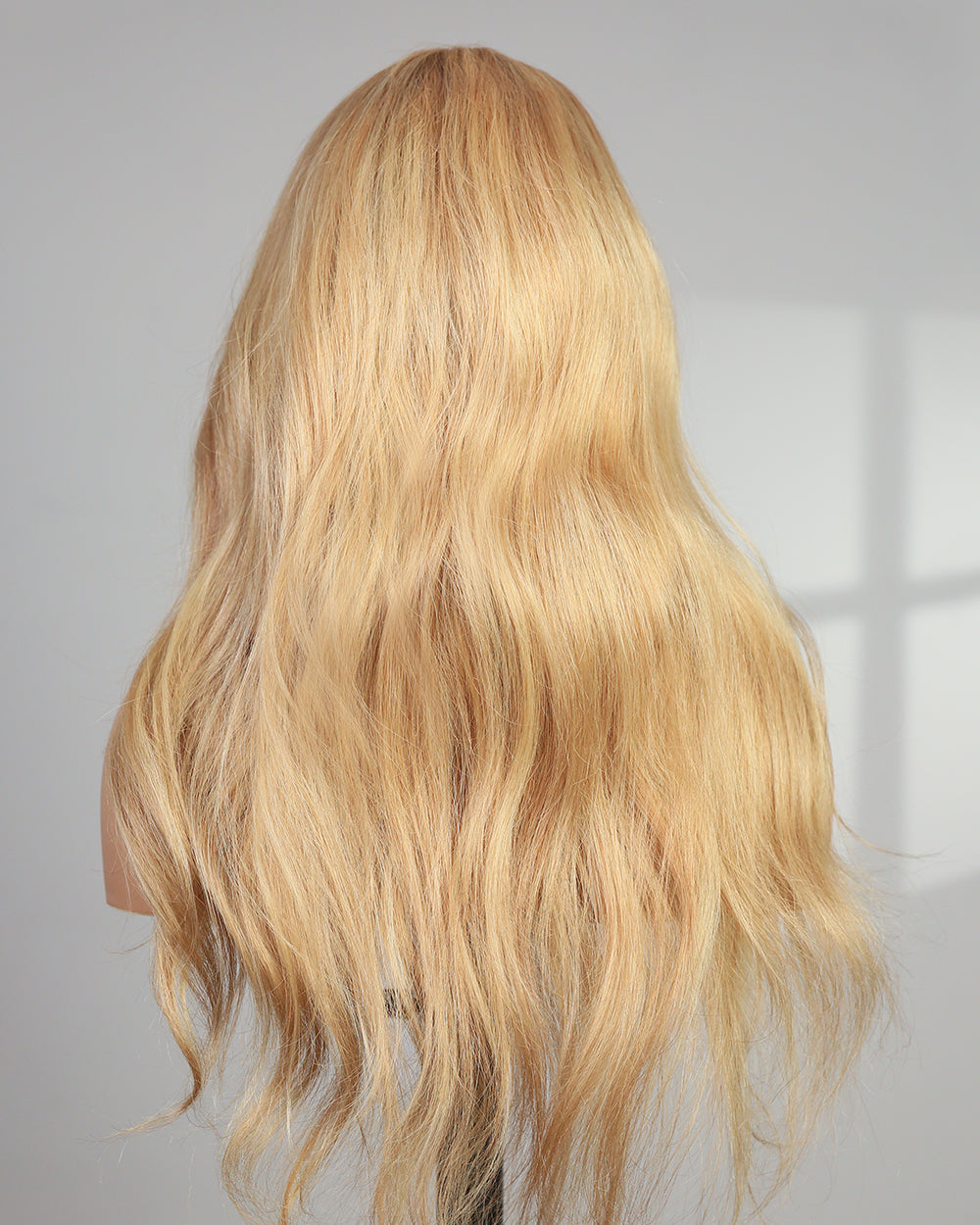 Sophie | 20" Golden Blonde Loose Wave Human Hair Swiss Lace Closure Wig - WW017