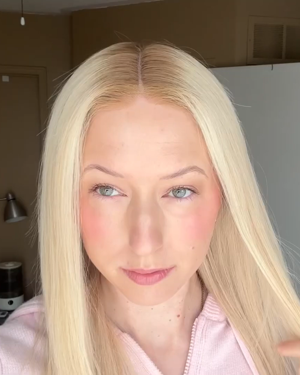 Calliope | 20" Platinum Blonde Straight Swiss Lace Front Wig - WS012