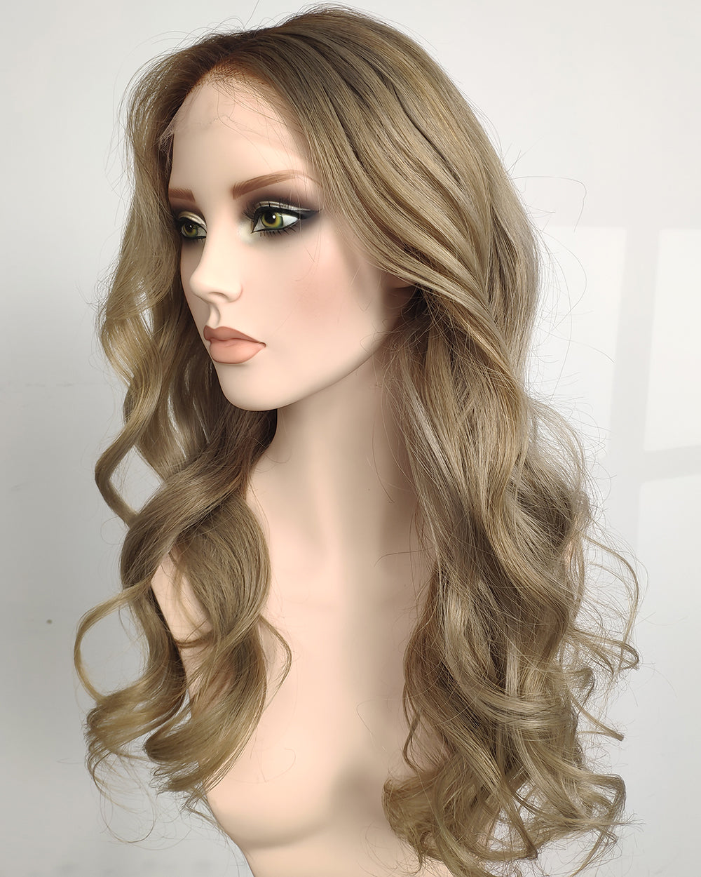 Liquidation | Perruque Lace Closure Suisse Cheveux Humains Longs Ondulés Blond Cendré 55 cm - RT-2189