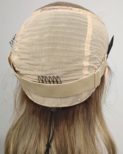 Liquidation | Perruque Lace Closure Suisse Cheveux Humains Longs Ondulés Blond Cendré 55 cm - RT-2189