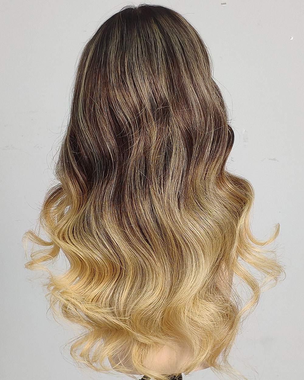 Ausverkauf | 22 Zoll Aschblond Lang Gewellt Echthaar Swiss Lace Closure Perücke - RT-2189