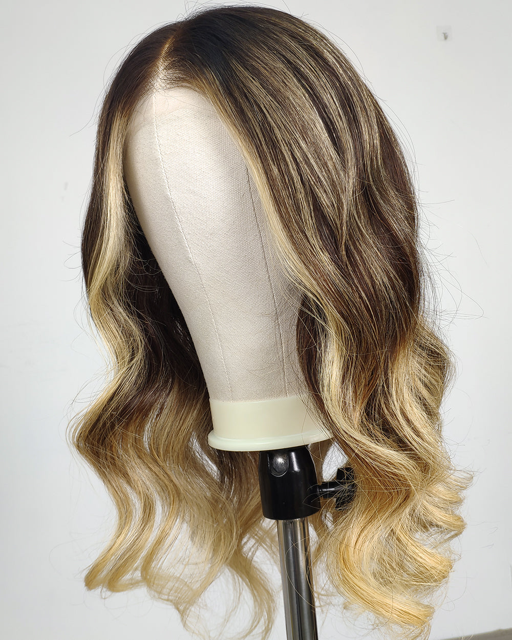Ausverkauf | 22 Zoll Aschblond Lang Gewellt Echthaar Swiss Lace Closure Perücke - RT-2189