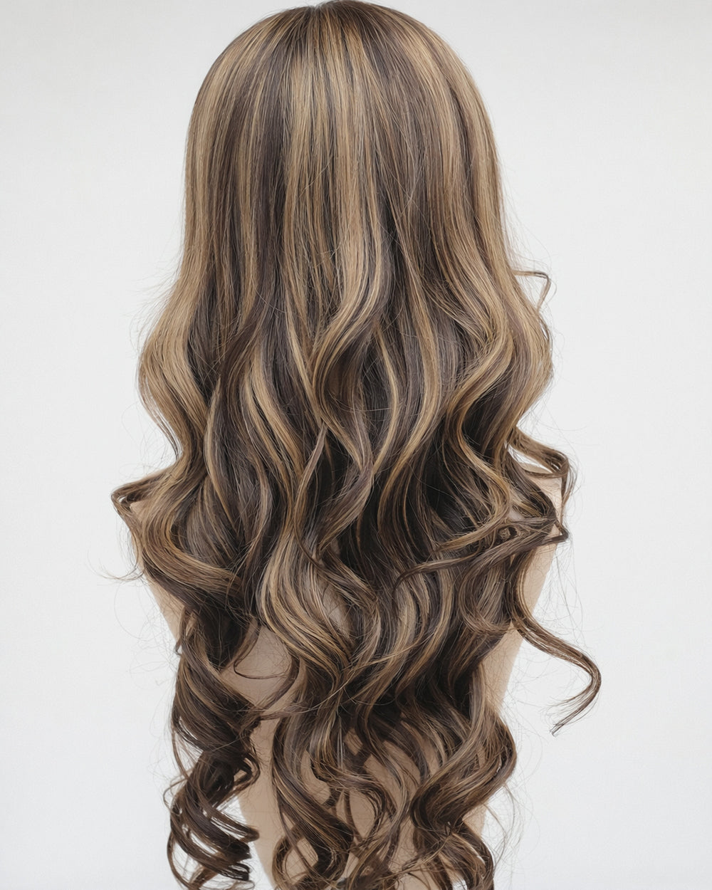 Lona | 24" Braun mit Karamellkastanien-Highlights, gestufte, gewellte Echthaar-Lace-Front-Perücke – WW068