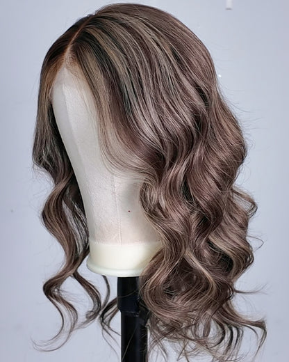 Nerina | Perruque Lace Closure Suisse Sans Colle Ondulée Lâche avec Raie Latérale de 20" - WW069