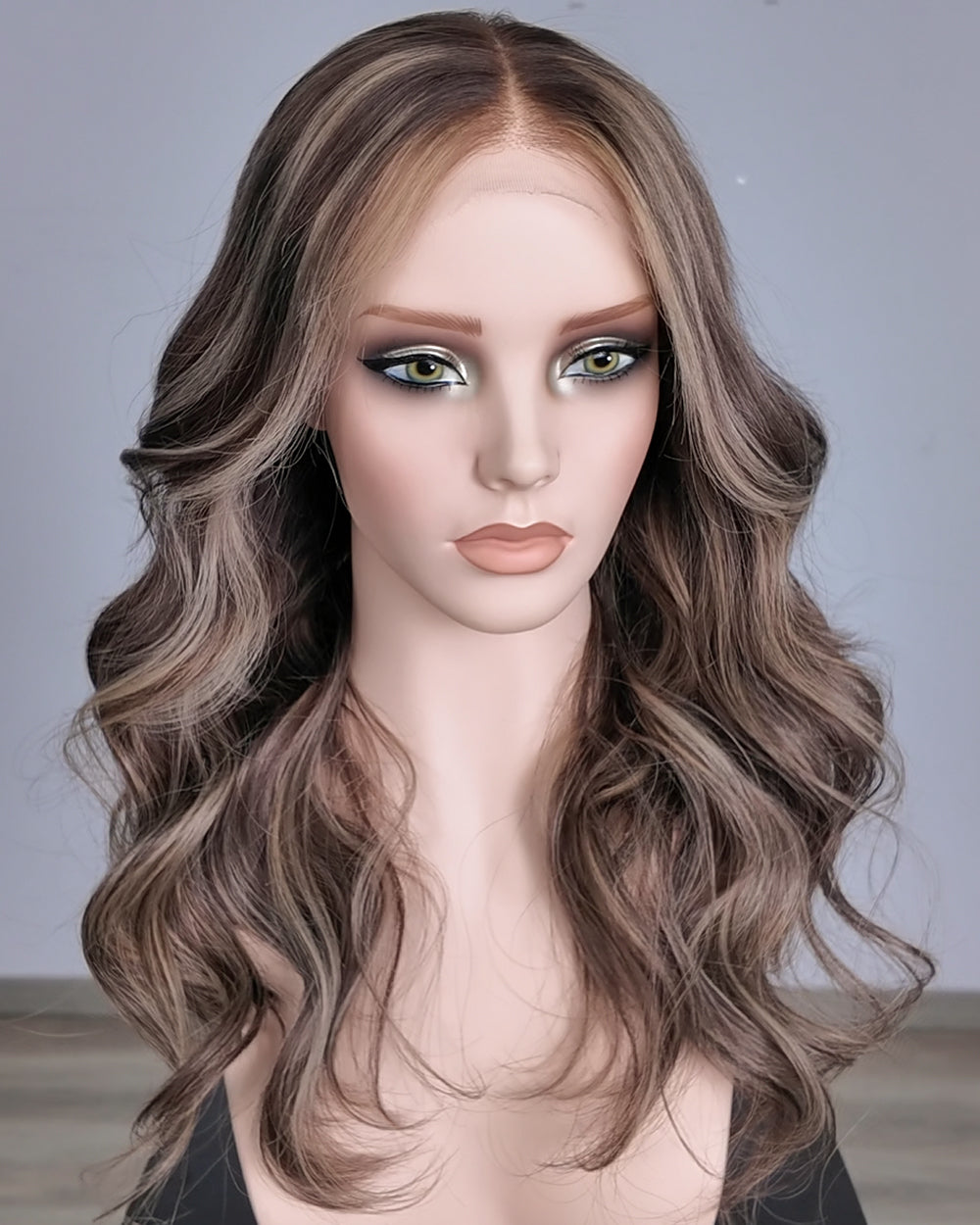 Nerina | Perruque Lace Closure Suisse Sans Colle Ondulée Lâche avec Raie Latérale de 20" - WW069