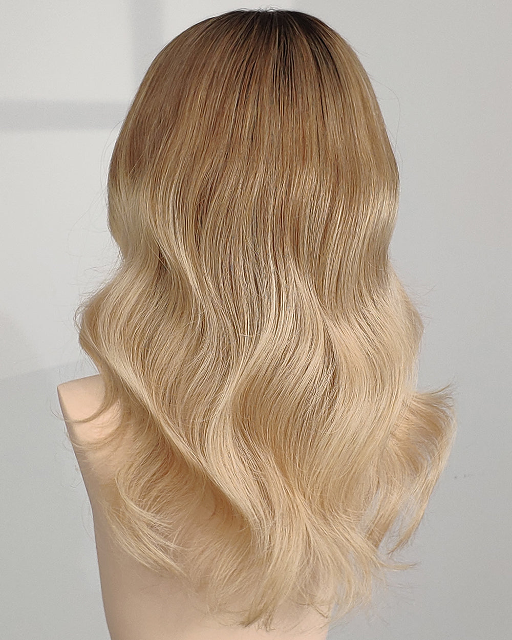 Carys | 18" Rooted Blonde Layered Loose Waves Fully Hand-tied Lace Wig Medical Cap - WW047