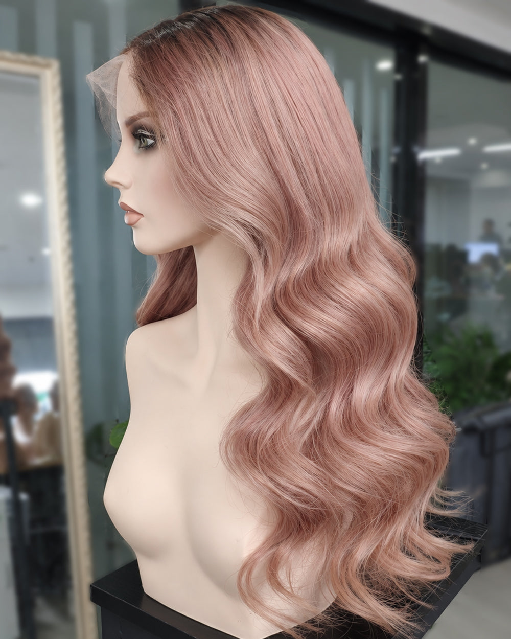 Nerina | 20" Seitenscheitel lose gewellte, kleberlose Schweizer Lace-Verschlussperücke - WW069