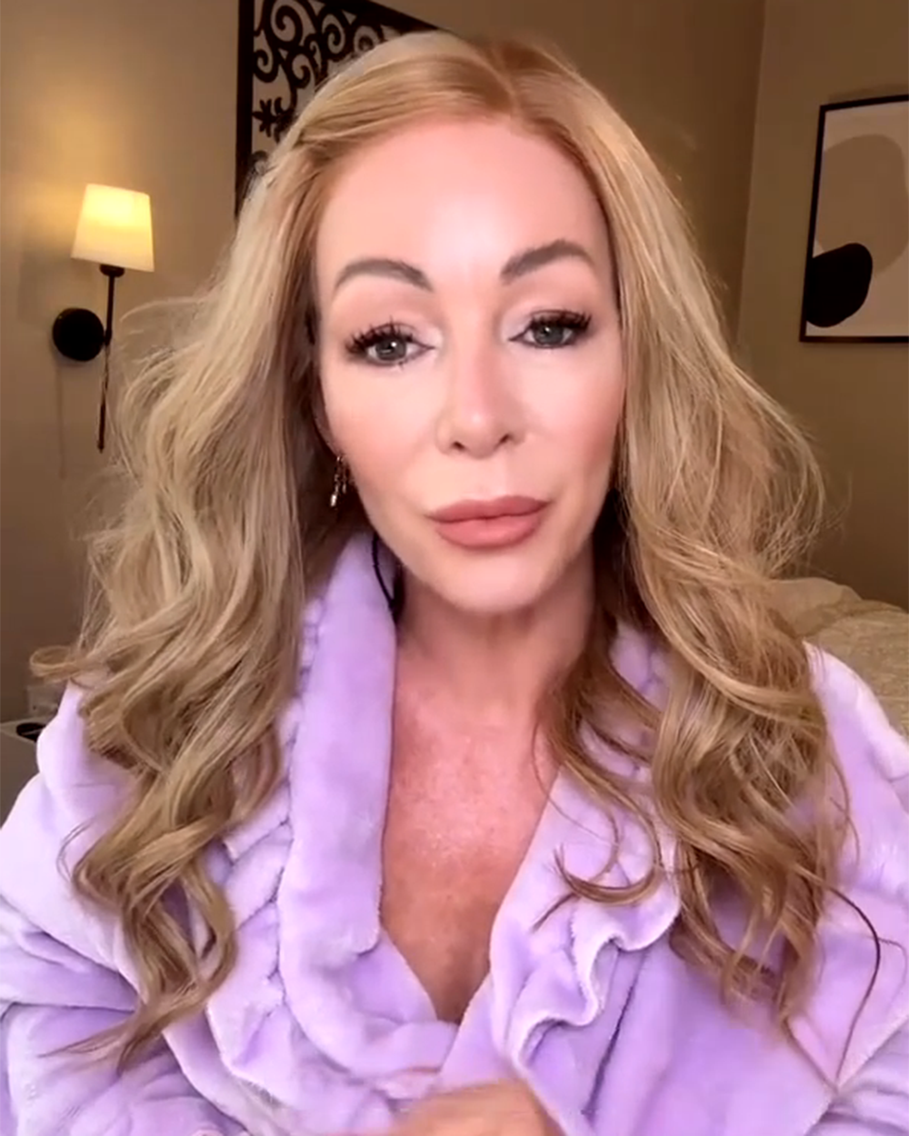 Sophie | 24" Golden Blonde Loose Wave Human Hair Swiss Lace Front Wig - WW017