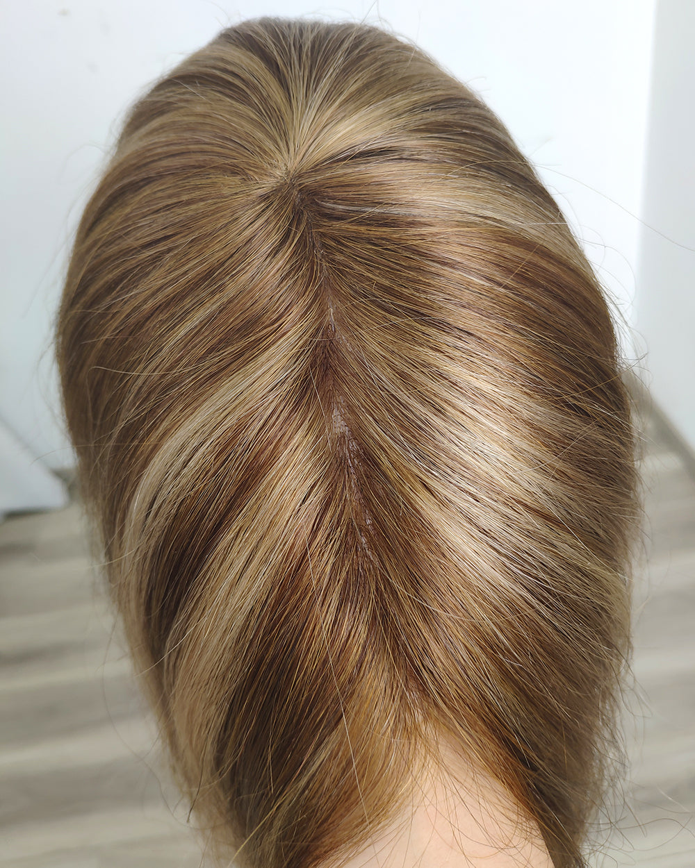 Elodie | 16" Ash Bronde 9"x9" Topper en Cheveux Naturels avec Base en Dentelle - TLW007