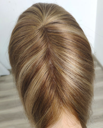 Elodie | 16" Ash Bronde 9"x9" Topper en Cheveux Naturels avec Base en Dentelle - TLW007