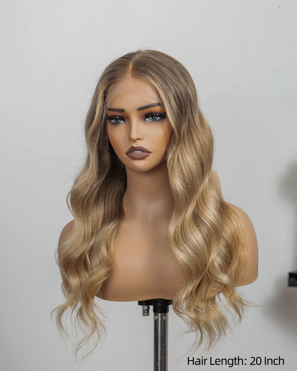 Zoe | 20" Blonde Balayage Body Wave Human Hair Swiss Lace Front Wig - WLW003