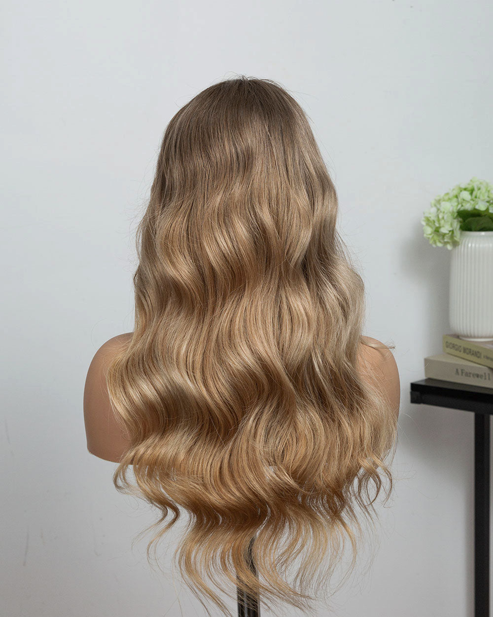 Zoe | 16" Blonde Balayage Body Wave Human Hair Swiss Lace Front Wig - WLW003